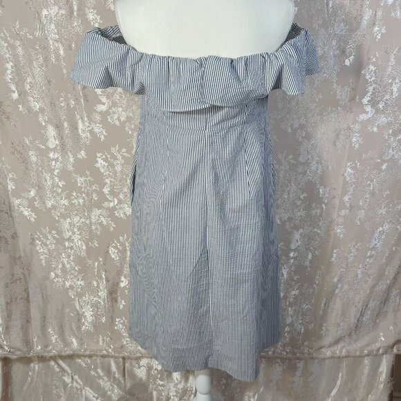 Banana Republic Seersucker Off Shoulder White Grey Striped Ruffle Dress Size 8 - Picture 5 of 8